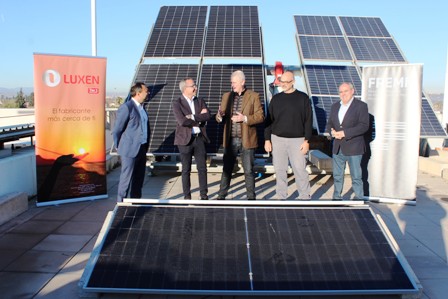 Luxen Hispánica dona al Centro de Formación de FREMM 18 módulos fotovoltaicos de alta tecnología