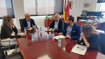 La Consejería de Agricultura acelerará el registro de maquinaria para impulsar el crecimiento del sector agrario